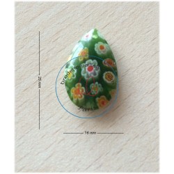 perle artisanale en verre forme "amande" couleur: pomme vert 