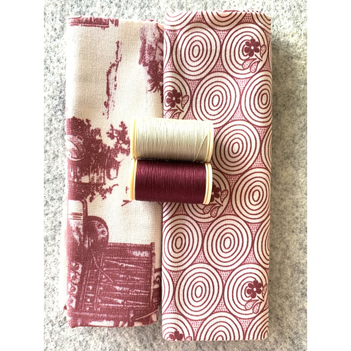 sachet  de tissu et fils assortis "Travaux de la manufacture" bordeaux