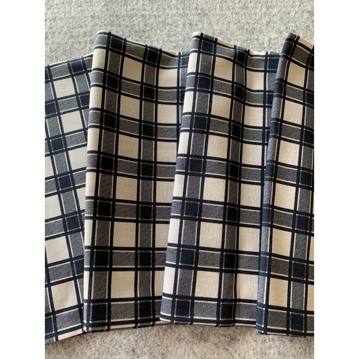 sachet  de tissu et fils assortis "Travaux de la manufacture" bordeaux