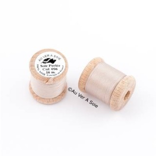 Bobine Soie perlée 767 rose pâle  "Au ver à soie" 