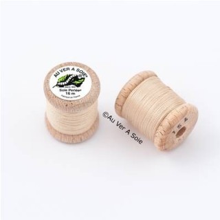 Bobine Soie perlée 767 rose pâle  "Au ver à soie" 