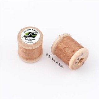 Bobine Soie perlée 767 rose pâle  "Au ver à soie" 