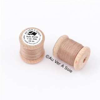 Bobine Soie perlée 767 rose pâle  "Au ver à soie" 