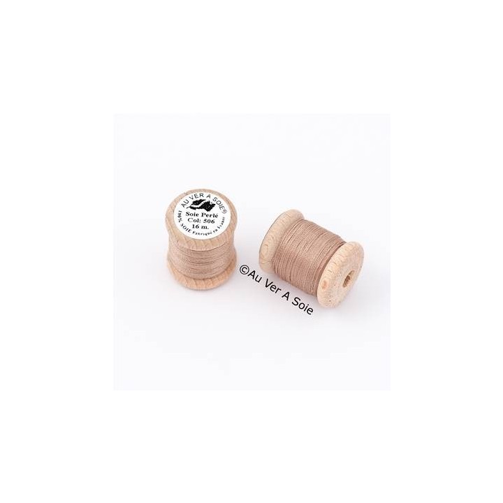 Bobine Soie perlée 767 rose pâle  "Au ver à soie" 