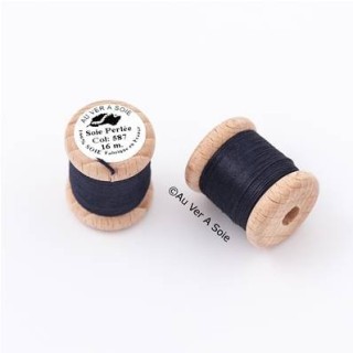 Bobine Soie perlée 767 rose pâle  "Au ver à soie" 