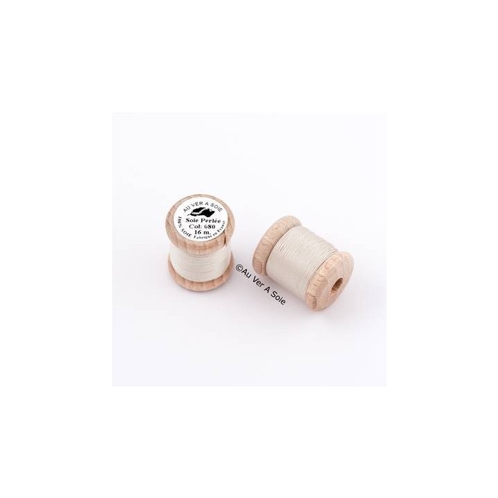Bobine Soie perlée 767 rose pâle  "Au ver à soie" 