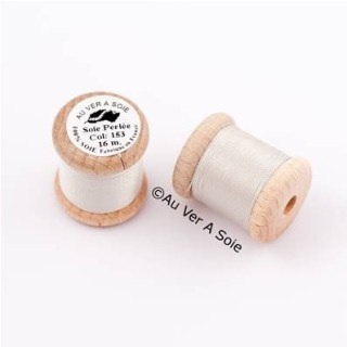 Bobine Soie perlée 767 rose pâle  "Au ver à soie" 