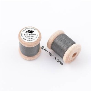 Bobine Soie perlée 643 gris moyen  "Au ver à soie"