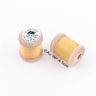 Bobine Soie perlée 767 rose pâle  "Au ver à soie" 