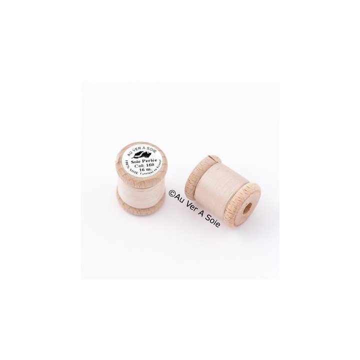 Bobine Soie perlée 767 rose pâle  "Au ver à soie" 