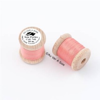 Bobine Soie perlée 767 rose pâle  "Au ver à soie" 