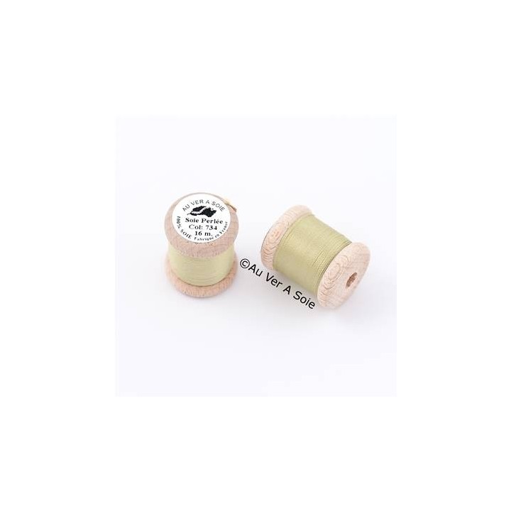 Bobine Soie perlée 767 rose pâle  "Au ver à soie" 