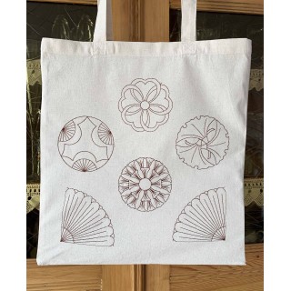 tote bag brodé motif "les parisiennes" en bleu