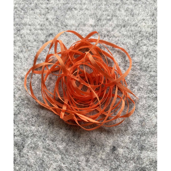 Ruban de soie 612 orange  au ver à soie 