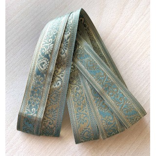 joli ruban satin écru motif floral vert 