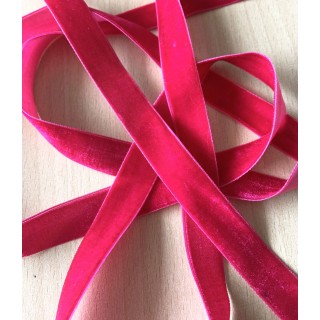 ruban de velours  spécial broderie