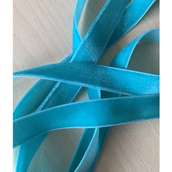 ruban de velours  vert 068 
