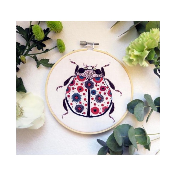 Kit de broderie: Anabelle la coccinelle