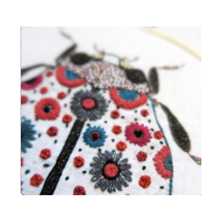 Kit de broderie: Anabelle la coccinelle