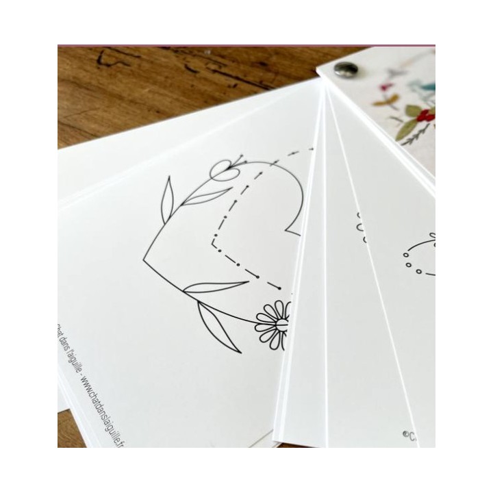 Drawing notebook for embroidery: hearts