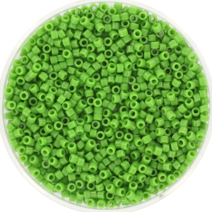 miyuki  opaque green 724