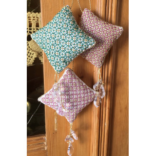 3 mini coussins en brocat