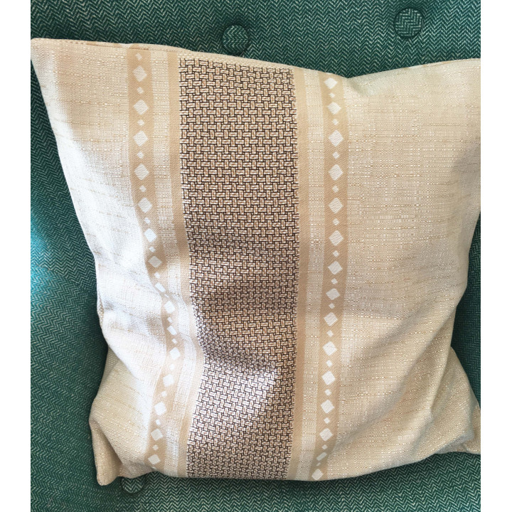 coussin beige "tissé"