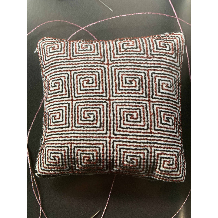 petit coussin en trompe oeil