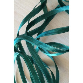 joli ruban satin couleur vert 608 