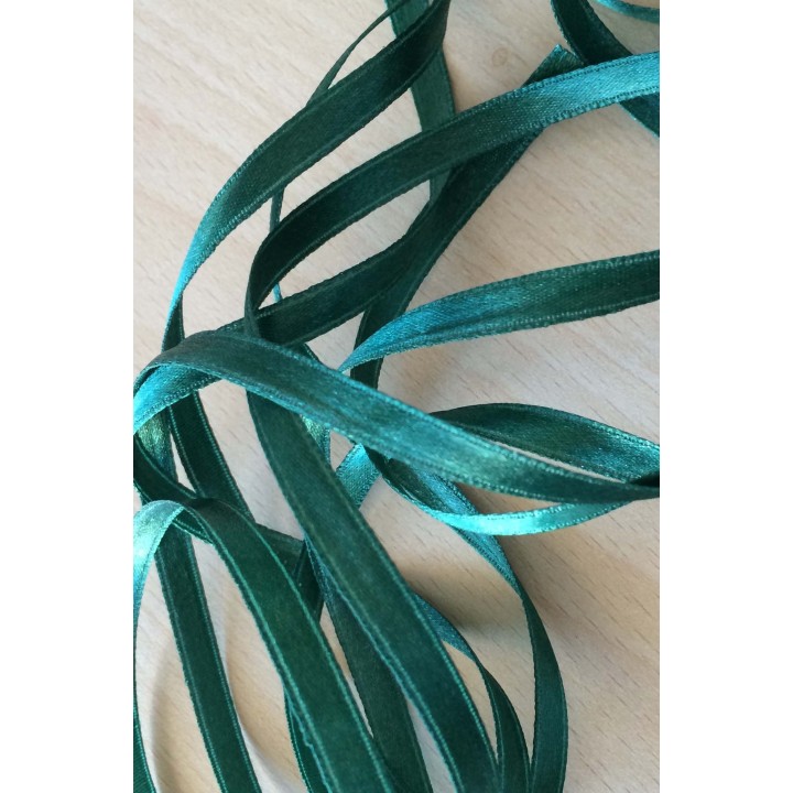 joli ruban satin couleur vert 608 