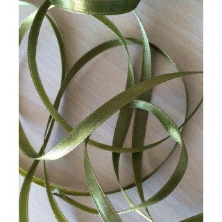 joli ruban satin couleur vert mousse 606 