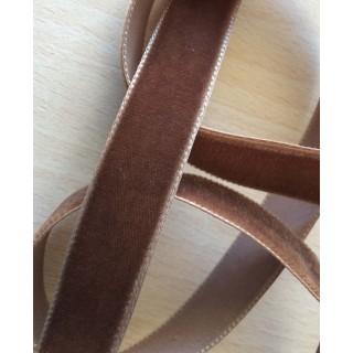 ruban de velours  marron 060 