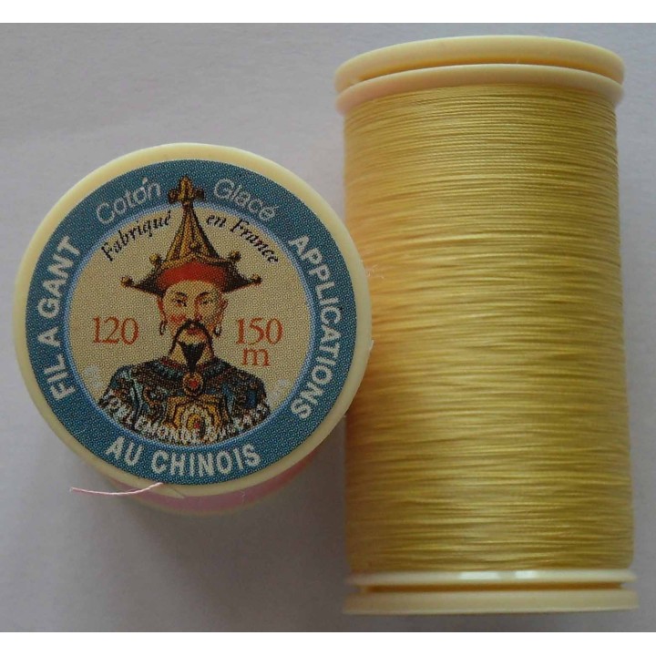 Bobine de fil à gant couleur 335 