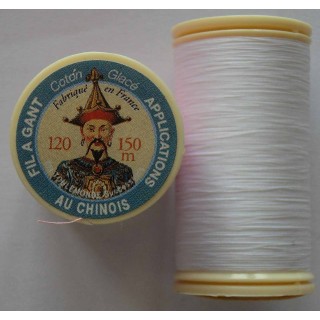 Bobine de fil à gant couleur 100 