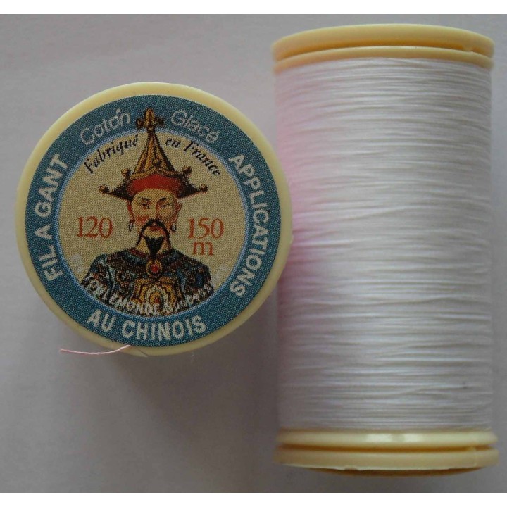 Bobine de fil à gant couleur 100 