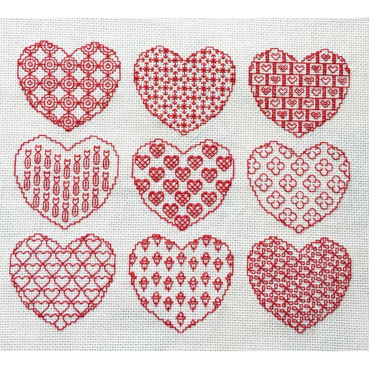 Kit complet  "les neufs coeurs en red work