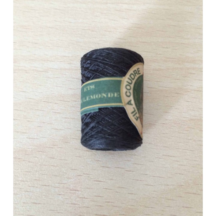 cocon de Calais pour dentelle 