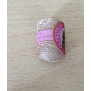 cocon de Calais pour dentelle 