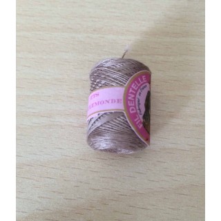 cocon de Calais pour dentelle 