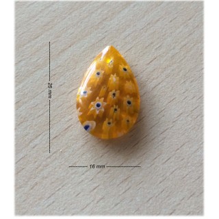 perle artisanale en verre  forme "amande" couleur: ambre 