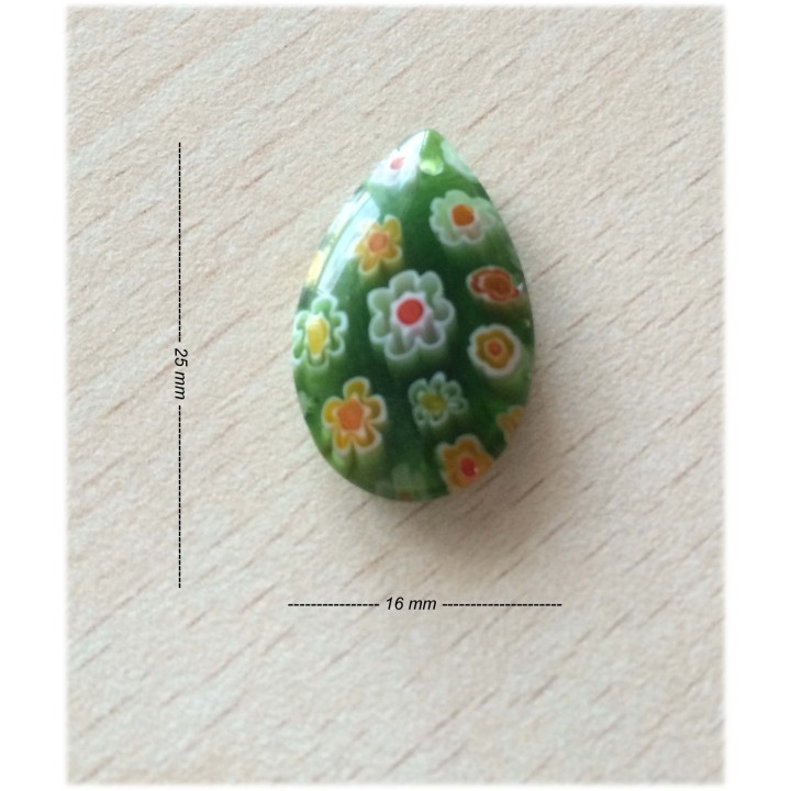 perle artisanale en verre forme "amande" couleur: pomme vert 
