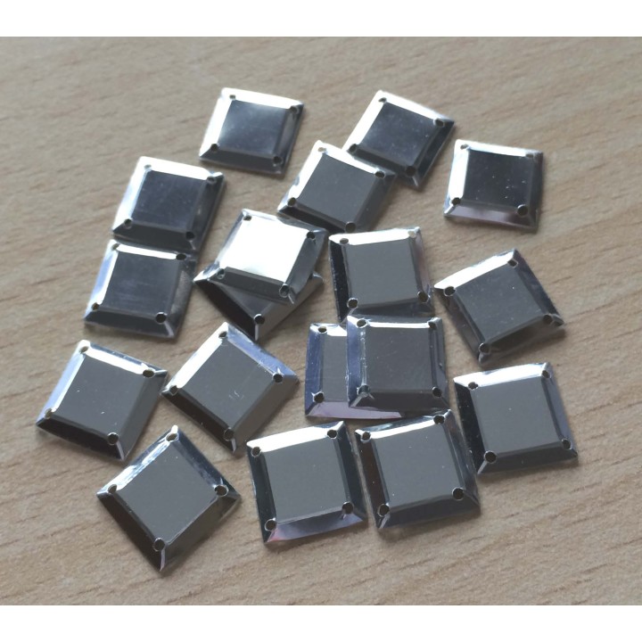 paillette cabochon carré couleur argent nacrolaque irisé 