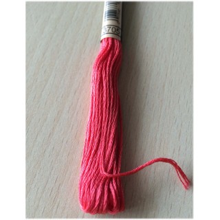 3705 rouge pâle