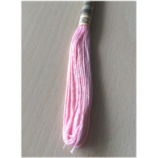 963 rose pâle poudreux