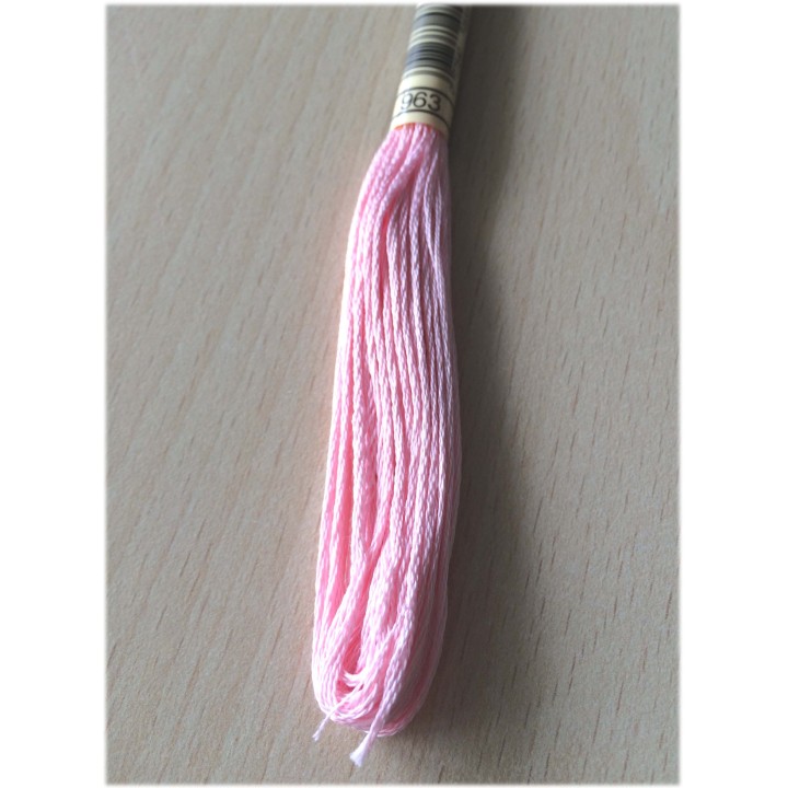963 rose pâle poudreux