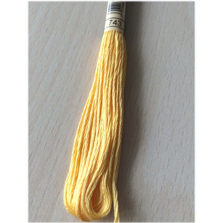 743 jaune moyen