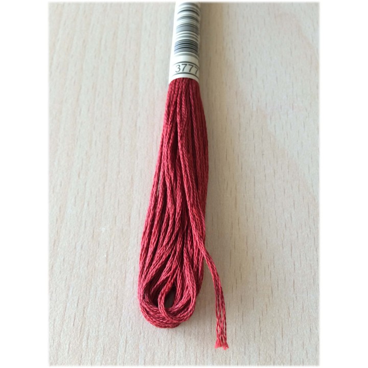 3777 rouge cuir
