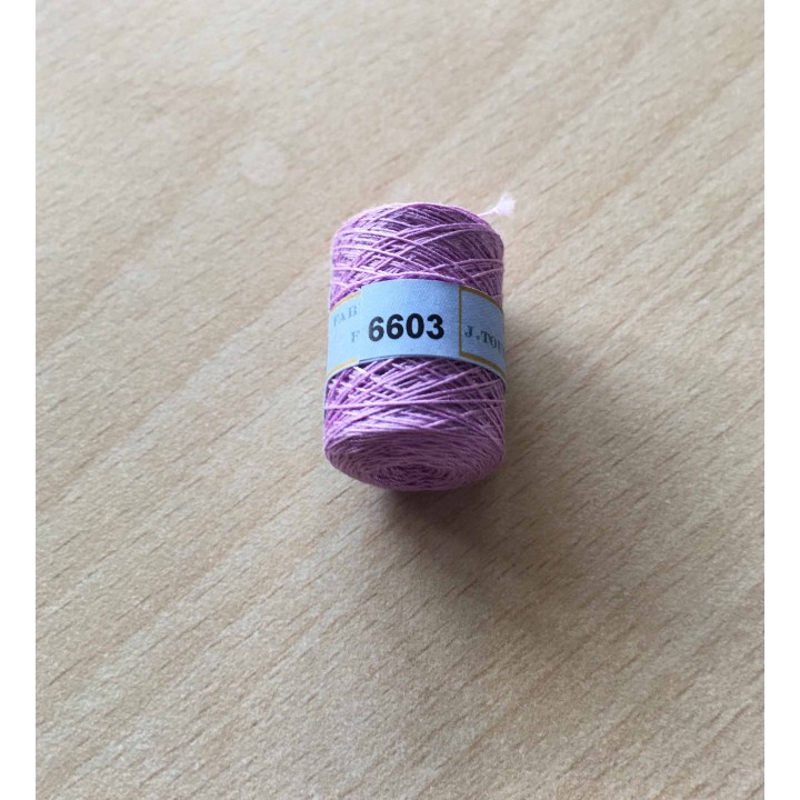 cocon de Calais pour dentelle 
