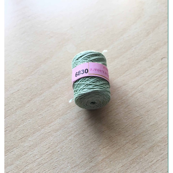 cocon de Calais pour dentelle 6830
